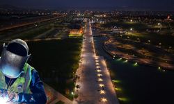 Kayseri Büyükşehir Belediyesi millet bahçesini aydınlattı