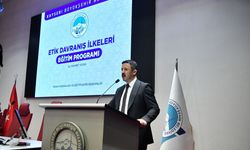Kayseri Büyükşehir Belediyesi personeline ‘Etik davranış ilkeleri’ eğitimi verildi