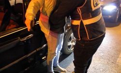 Kayseri’de 702 polisin katıldığı uygulamada  52 aranan şahıs yakaladı