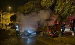 Kayseri'de aynı kişiye ait iki araç aynı anda yanmaya başladı: Yanan araca bindi hareket ettirdi