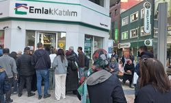 Kayseri'de  Bankaların önünde insan seli oluştu !  TOKİ’nin 500 bin sosyal konut projesi yoğun ilgi gördü