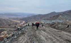 Göçükte kaybolan işçiye arama çalışması durduruldu