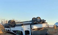 Kemerhisar Kavşağı’nda araç takla attı: 2 ağır yaralı