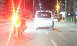 Aksaray sokaklarında nefes kesen kovalamaca: Kameralara anbean yansıdı!