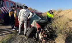 Kamyonla otomobil çarpıştı: 1 ölü!