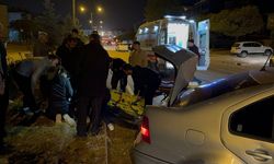 Konya'da kontrolden çıkan araç refüje çarptı sürücü yaralandı