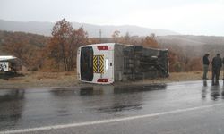 Konya’da öğrenci servisi devrildi: 29 kişi yaralandı