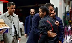 Kayseri sokaklarında moral ziyareti! DEVA Partisi vatandaşlarla gece buluştu