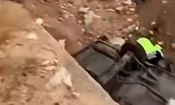 Niğde’de direksiyon hakimiyetini kaybeden sürücü köprüden uçtu!