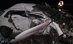 İki otomobil çarpıştı: Bir kişi olay yerinde hayatını kaybetti 2 yaralı