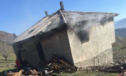 Yayla evi alev alev yandı!