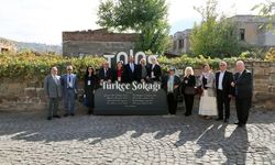 Türk dünyası yazarları Türkçe Sokağı’nda buluştu