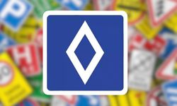 Baklava dilimi simgeli yeni trafik tabelası ne anlama geliyor?