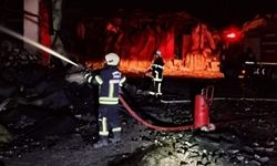 Başkan Büyükkılıç talimat verdi: Kayseri itfaiyesi yangın bölgesinde görev başında