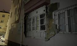 Doğalgaz patlaması binayı havaya uçurdu: 1 Yaralı