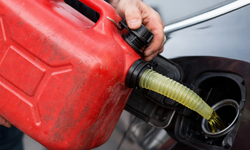 Kayseri’de bu hatayı yapan yandı: Bidonla benzin motoru bitiriyor