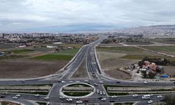 Kayseri’de yeni 50 Metrelik bulvar trafiğe nefes aldırdı: 6,5 Km tasarruf!