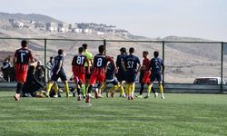 Hacılar Erciyesspor Kalespor maçında 3 kırmızı kart