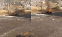 Kayseri'de okul önünde korku dolu anlar: Motosiklet alev topuna döndü!