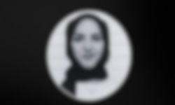 Niğde'de kontrolünü kaybeden araç 18 yaşındaki genç kıza çarptı!