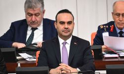 Bakan Kacır bütçe görüşmelerine Togg T10F ile geldi