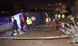 Adana’da yolcu otobüsü devrildi! 8 kişi yaralandı