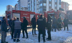 Alevler evi yuttu yaşlı adam yangında mahsur kaldı!