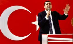 Baki Ersoy: ‘Bayrağı indiren hainlerin eli kırılacaktır’