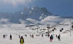 Erciyes’te kar kalınlığı 180 santimi aştı: Birçok tesis kapalı