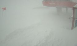 Erciyes'e gidecekler dikkat! Sis çöktü görüş mesafesi düştü, o pist kapatıldı!