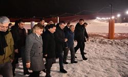 Erciyes’te gece kayağı buluşması: Bakan, vali ve başkan bir arada