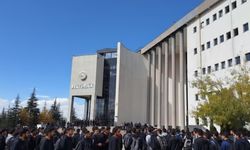 ERÜ'de kadın cinayetlerine sert çıkış: Şikayet etmemize rağmen korunmuyoruz