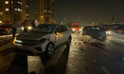 Hulusi Akar Bulvarı’nda zincirleme kaza: Karşı yola uçtu 6 araç birbirine girdi