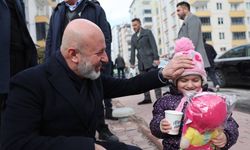 Kocasinan Belediyesi İkram Çeşmesiyle hastane önlerinde çorba dağıttı!