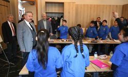 Kayseri’de İngilizce kampı fark yarattı: Melikgazi’de gençlere büyük ilgi!