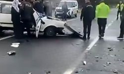 Altunhisar’da iki araç çarpıştı: 4 kişi ağır yaralandı!