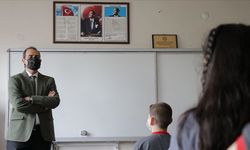 Kayserili öğretmen öğrencileri için pes etmedi: Ağır kazadan sonra yeniden sınıfa döndü