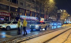 Kayseri Sivas Caddesinde otomobil yaya çarptı: Ağır yaralı