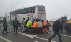 Sivas'ta sis nedeniyle zincirleme kaza: 7 Yaralı!