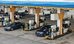 Tabelalar değişti: Benzine gece yarısı beklenmedik indirim geldi!
