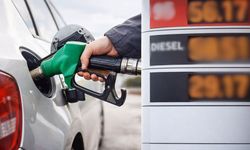 Tabela yine değişiyor: Benzin ve motorine büyük zam, 60 TL kapıda!
