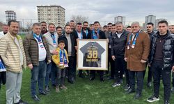 Kayseri Ülküspor'un şampiyonluk maçında Baki Ersoy detayı