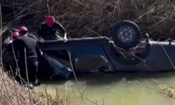 Dereye devrilen kamyonetin sürücüsü hayatını kaybetti