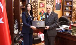 MHP’den “Eserlerle Devlet Bahçeli” Kitabı: Türk Milliyetçiliğinin kurumsal hafızası kayıt altına alındı