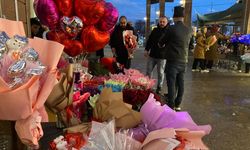 Güller tükendi, fiyatlar şok etti: Kayseri'de 14 Şubat  çiçekçilere yaradı