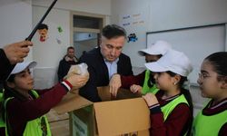 Kayseri’de öğrencilerden Sarız’a iyilik köprüsü