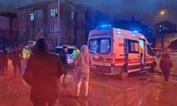 Kayseri'de otomobil, polis aracına çarptı: 1 Yaralı