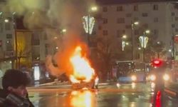 Sivas’ta korkutan görüntüler! Seyir halindeki taksi aniden alev aldı