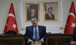 Yusuf Tekin’den Özgür Özel’e sert sözler! Midesi geniş değilim