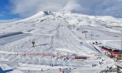 Erciyes’e kar yaramadı Adeta kıyameti yaşıyor!